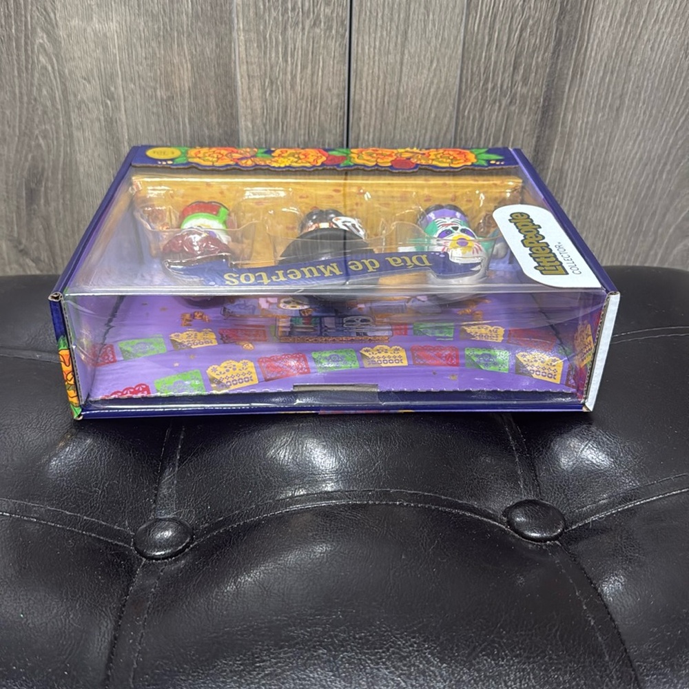 New Dia De Muertos Little People Collectible Doll Set Of 3 In Unopened Box - Picture 9 of 10